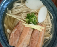 「そば（中）500円」@首里そばの写真