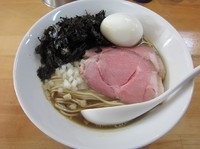 「限定　中華ソバ（７５０円）＋味玉＋バラ海苔」@煮干中華ソバ イチカワの写真