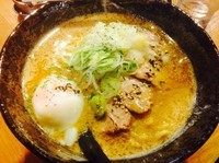 「濃厚温玉味噌ラーメン」@獅子王の写真