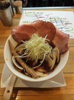 「ハマグリラーメン」@くそオヤジ最後のひとふりの写真