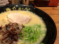 「三番釜＋替え玉」@博多豚骨たかくら 武蔵小杉店の写真