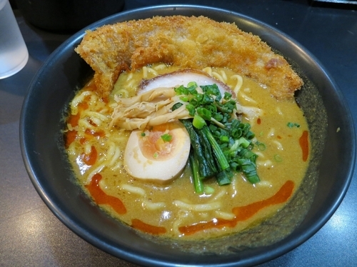 バラカツ伽辣麺