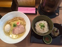 「味玉鯛塩そば 880円 ＋ 本格胡麻鯛茶漬け 320円」@鯛塩そば 灯花 本店の写真
