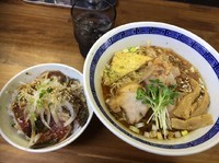 「ラーメン700円、かつおタタキ丼280円（ランチ価格）」@らーめん かつお拳の写真