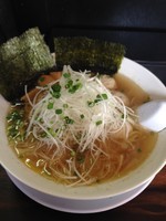 「塩ラーメン（細麺固￥750）」@稲荷屋の写真