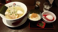 「塩ラーメン大盛」@鶏喰～TRICK～の写真