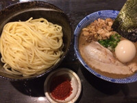 「辛つけ麺と特製」@二代目 狼煙 ～心～の写真