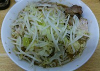 「小　麺少な目　ニンニクアブラ　700円」@ラーメン二郎 環七新新代田店の写真