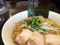 「中華そば・大盛」@中華そば おかべの写真