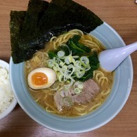 「ラーメン650円（濃いめ、かため）」@横浜家系ラーメン 三浦家の写真