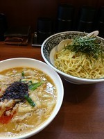 「【限定】辛味噌ホルモンつけ麺(300g)980円」@拉麺 梅太郎の写真