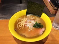 「塩煮干らーめん 800円」@らーめん 惠本将裕の写真