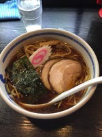 「ラーメン➕大盛➕麺固め」@たけちゃんにぼしらーめん 府中店の写真