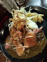 「スパイシーココナッツカレー600円+ローストビーフ300円」@GOKAN  KITCHENの写真