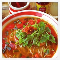 「トムヤムラーメン (海老スープで)」@あたりやの写真