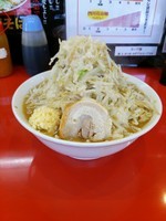「ラーメン豚あり(中、カタメ、ヤサイニンニクアブラ)」@用心棒Ⅱ階の写真