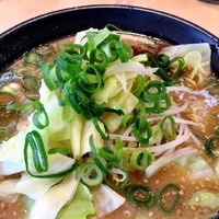「唐揚げセット(980円)+ラーメンを濃厚とんこつ味噌ラーメン(+」@ラーメン食堂 一生懸麺の写真