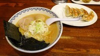 「熊ラーメンセット（1,050円）＋味付玉子（100円）」@北海道らーめん おやじ 町田店の写真
