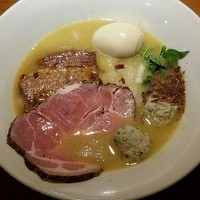 「鶏そば(塩)750円+特製トッピング250円」@國分ラーメン食堂の写真