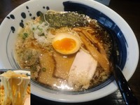 「こく旨らーめん醤油大盛880円」@麺処直久 青物横丁店の写真