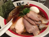 「特製醤油そば」@麺や でこの写真