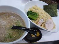 「濃厚真鯛つけ麺＋大盛」@海老・特濃煮干そば まるはの写真