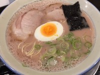 「ラーメン600円」@大砲ラーメン 天神今泉店の写真