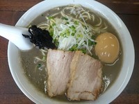 「濃厚煮干そば￥650＋味玉（クーポンで無料）」@中村屋総本山の写真