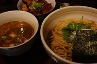 「濃い出汁つけそば＋大盛り＋炭火炙り叉焼ご飯」@日本橋 製麺庵 なな蓮の写真