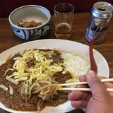 アキラのカレーtpチーズ¥910とつまみ豚+銀麦×2