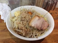 「まぜそば大盛り ヤサイ、ニンニク、チーズ、アブラ」@麺処 MAZERUの写真