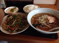 「日替わりランチ①番（レバニラ炒め＋味噌ラーメン） 734円」@台湾料理 龍福園の写真