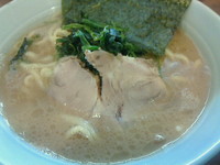 「ラーメン＋半ライス」@横浜家系 侍の写真