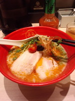 「〖期間限定〗トマト豚骨830円」@TOKYO 豚骨 BASE MADE by 博多一風堂 ecute品川サウス店の写真