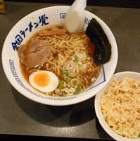 「木久ちゃん正油ラーメン（セット半チャーハン付 600円）」@代々木ラーメン党の写真