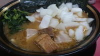 「ラーメン+タマネギ」@王道家の写真