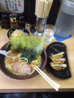 「せい家セット(ラーメン+ねぎ飯+餃子3個)700円」@せい家 笹塚店の写真