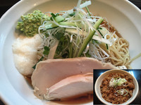 「【限定】冷やし中華800円、鶏そぼろ丼250円」@七福軒の写真