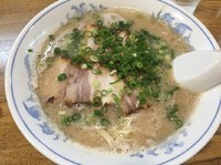 「豚骨ラーメン」@博多ラーメン ばりこて 高田馬場店の写真