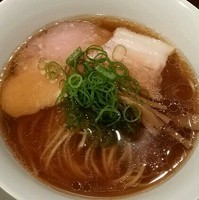 「醤油拉麺　750円」@創作麺工房 鳴龍の写真