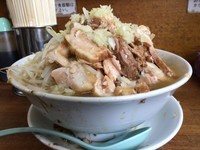 「豚入りラーメン太麺／￥900」@ラーメン麺徳 東上野店の写真