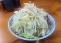 「小ラーメン700円 (麺半分、ニンニク・ヤサイ・カラメ)」@ラーメン二郎 新橋店の写真