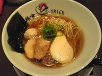 「鶏の醤油らーめん」@鶏喰～TRICK～の写真
