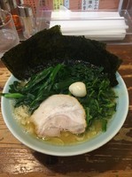 「醤油ラーメン＋ニラ＋海苔ダブル」@壱六家 大森店の写真