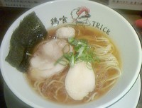 「鶏の醤油らーめん」@鶏喰～TRICK～の写真