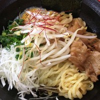 「まぜそば（温玉）200g」@らーめん専門 唯一無二、の写真