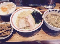 「つけ麺並 太麺 めんま 卵かけ御飯」@松戸中華そば 富田食堂の写真