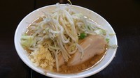 「小ラーメン、固め、ニンニク」@豚星。の写真