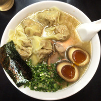 「雲呑麺＋醤蛋」@らーめん 茂木の写真