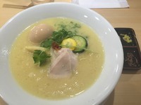 「鶏白湯ＳＯＢＡ・並（950円）」@銀座 篝 銀座エチカ店の写真